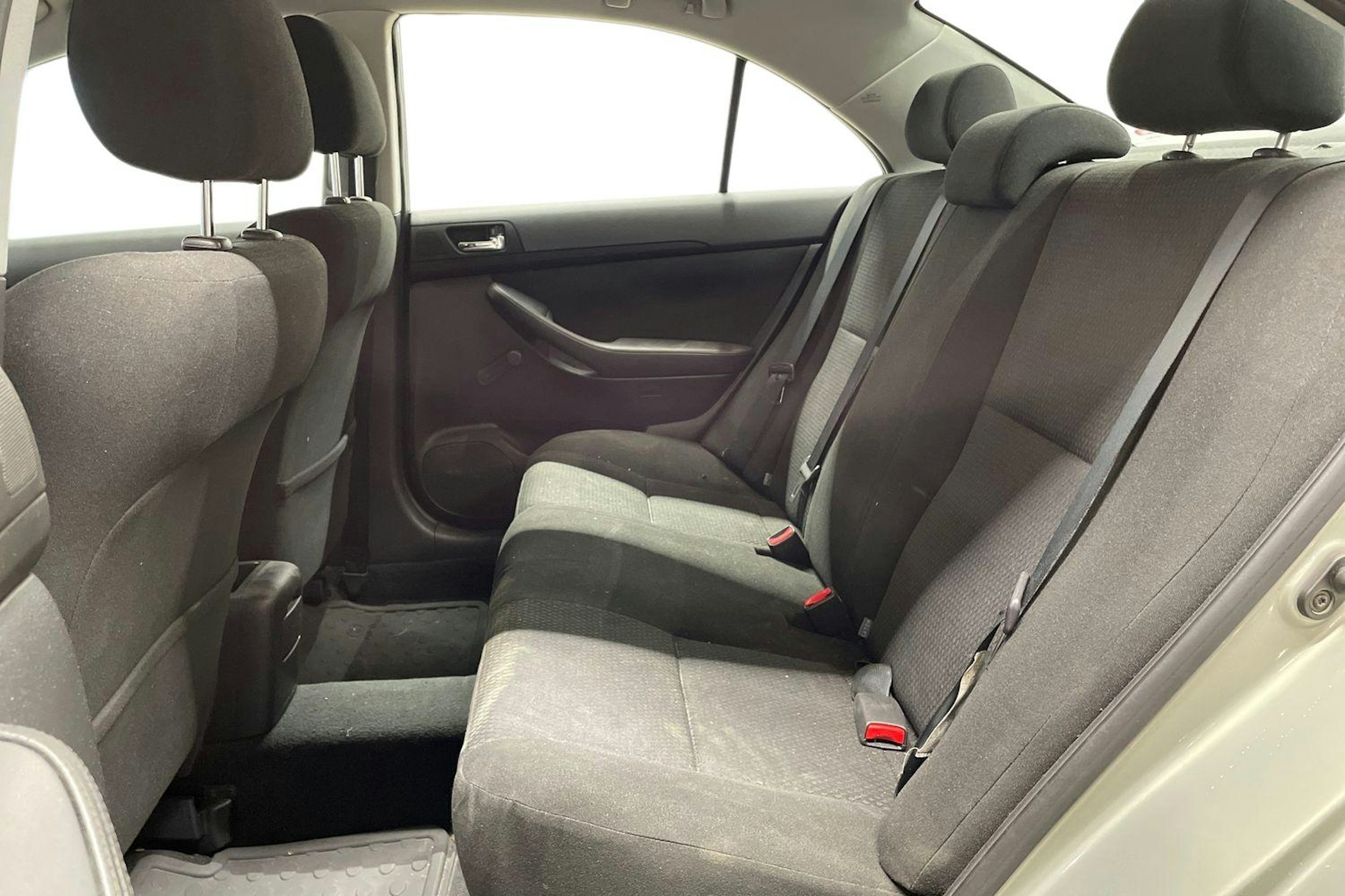 vihreä Toyota Avensis 2005 kuva 8.