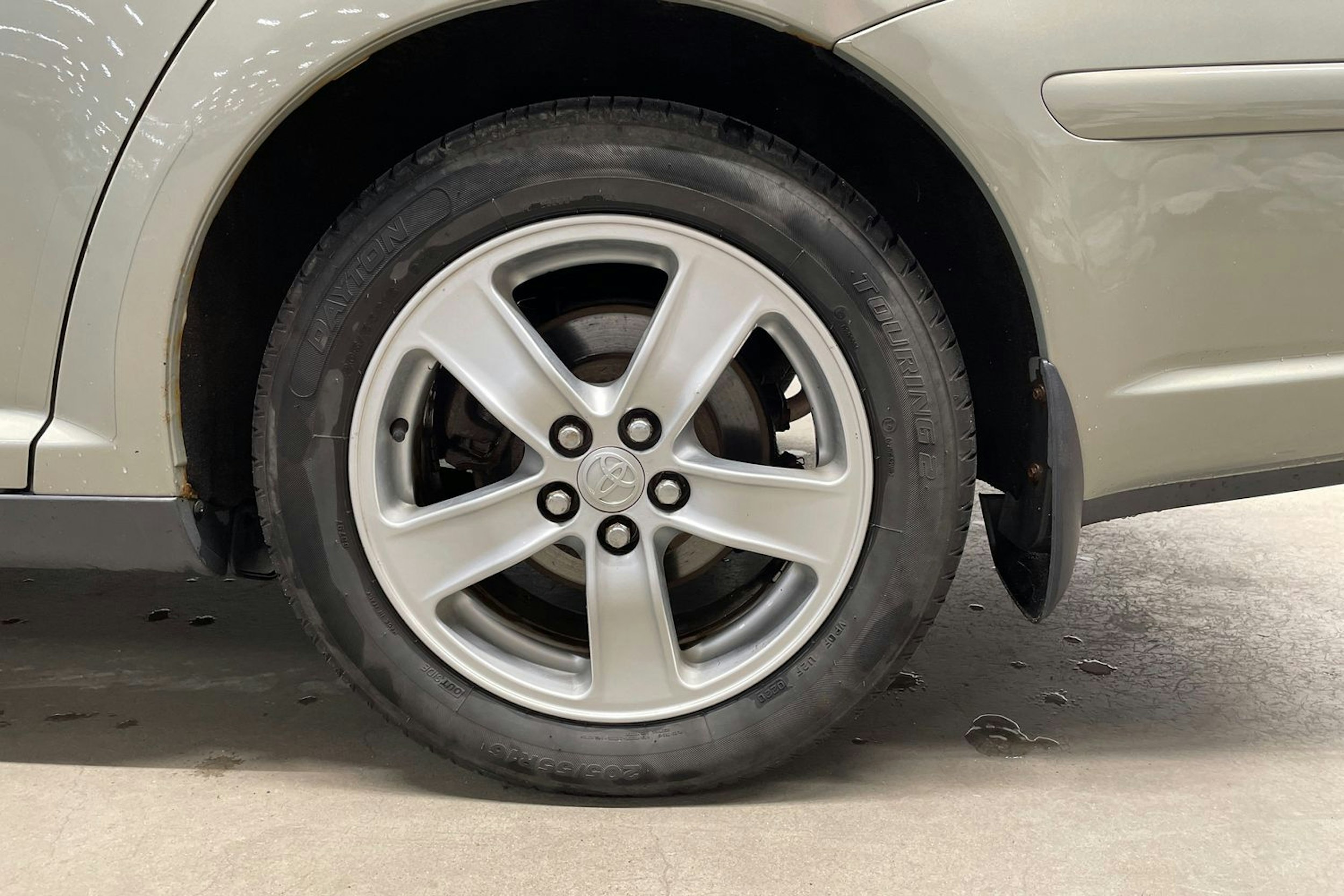 vihreä Toyota Avensis 2005 kuva 10.