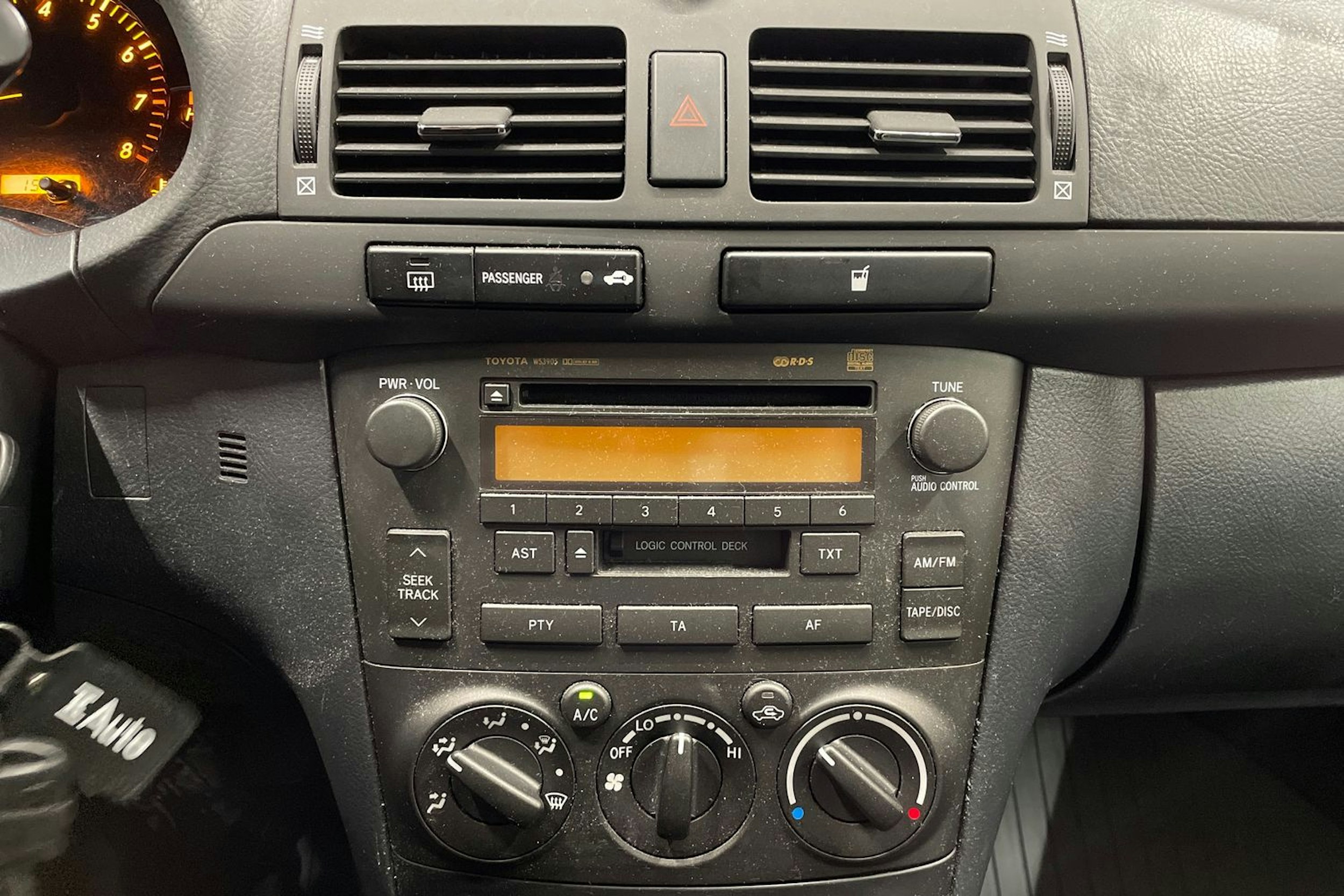 vihreä Toyota Avensis 2005 kuva 14.