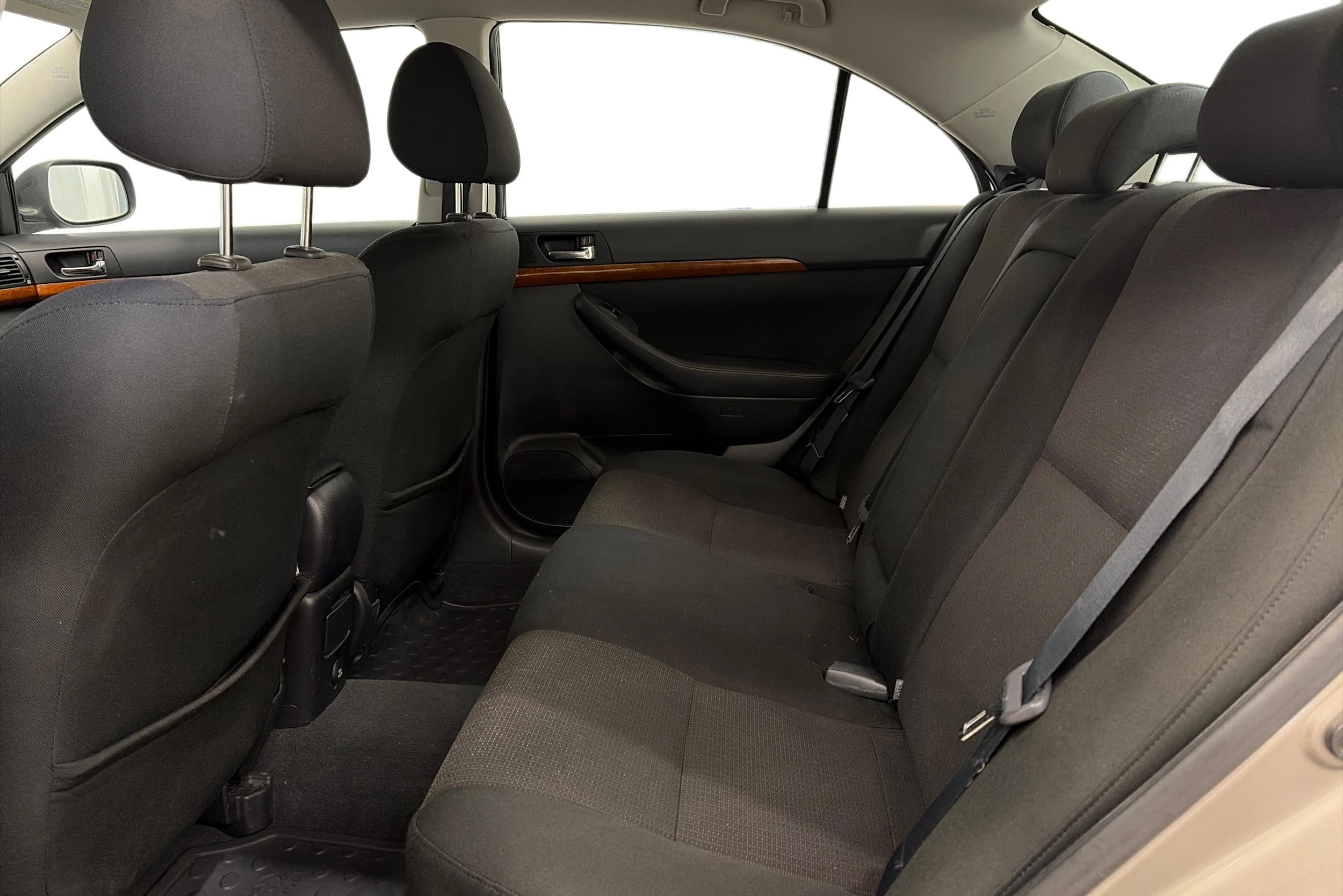 ruskea (beige) Toyota Avensis 2006 kuva 8.