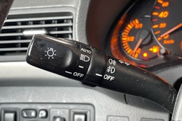 musta Toyota Avensis 2007 kuva 18.