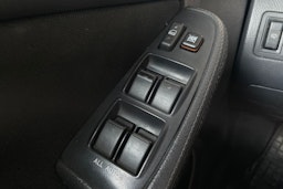 musta Toyota Avensis 2007 kuva 20.
