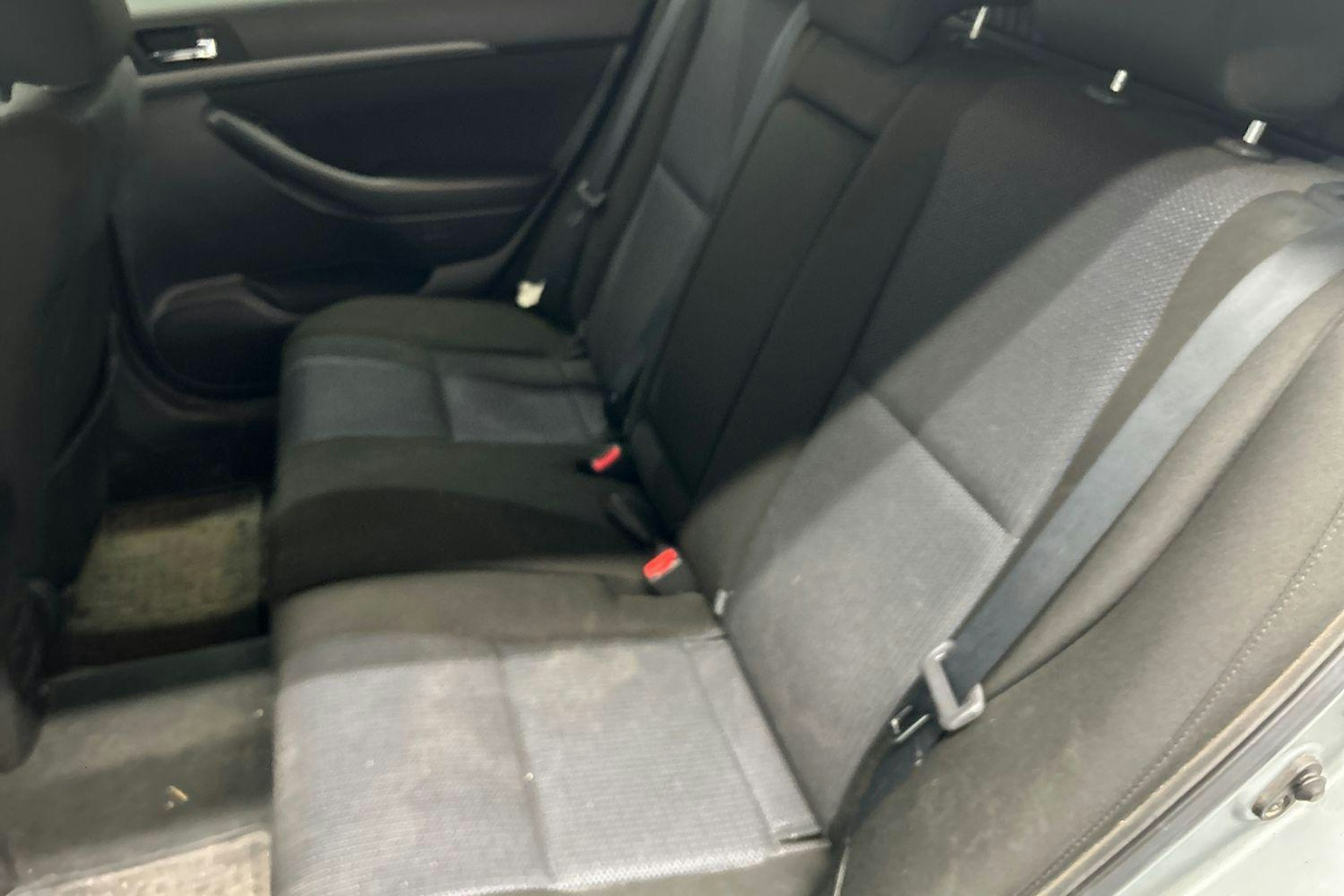 hopea Toyota Avensis 2008 kuva 8.