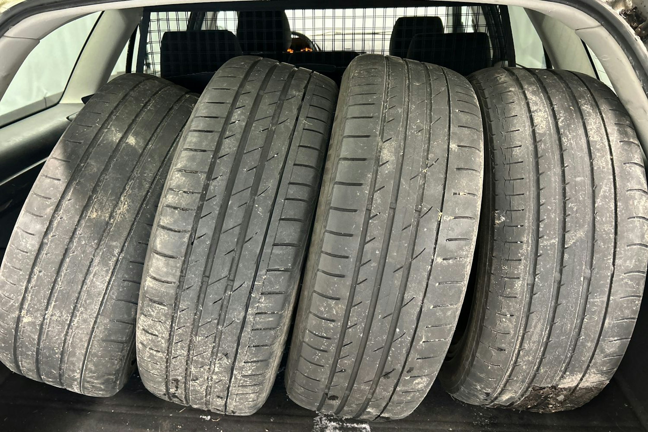 hopea Toyota Avensis 2008 kuva 11.