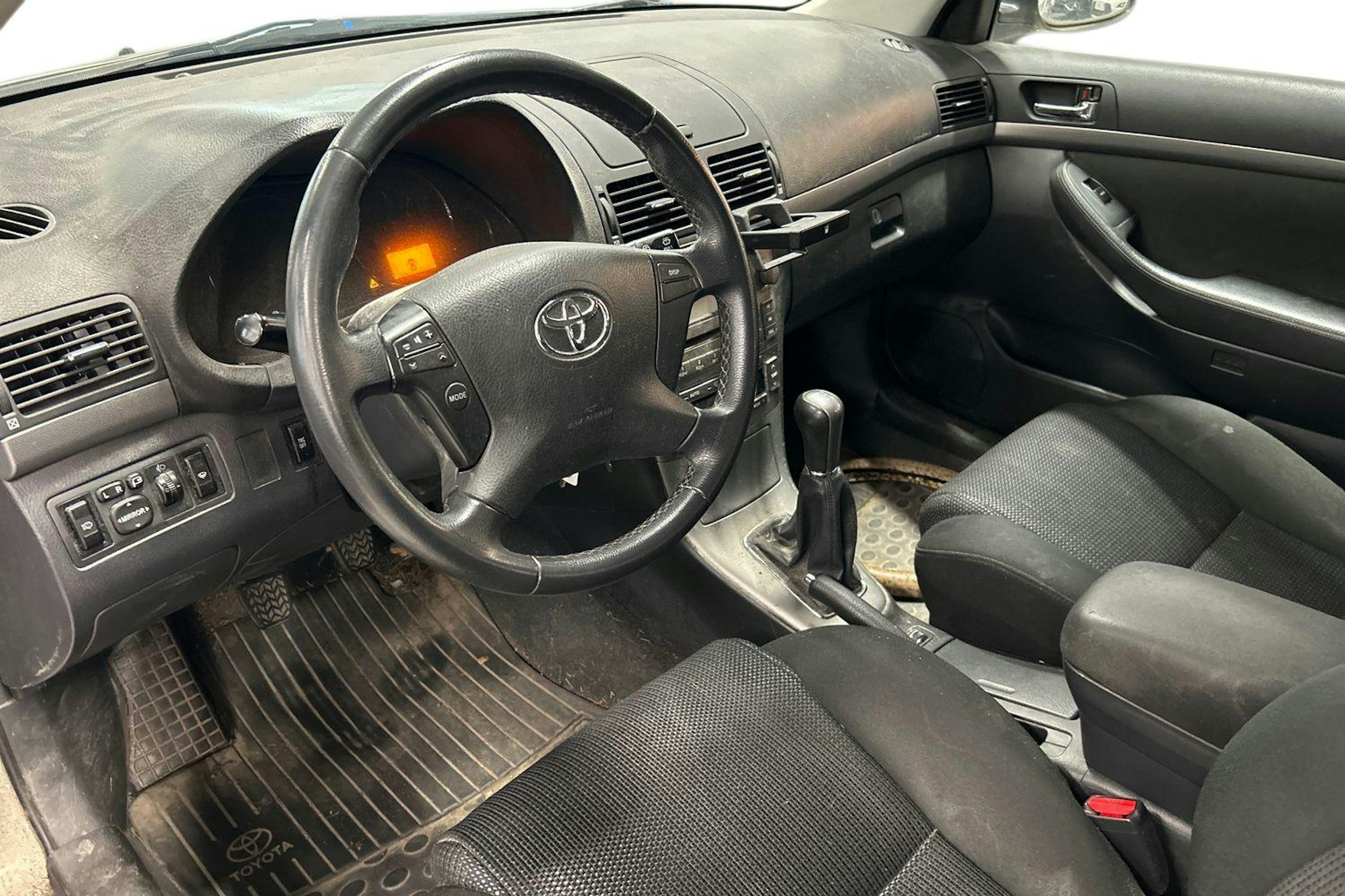 vihreä Toyota Avensis 2008 kuva 3.