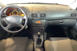 punainen Toyota Avensis 2008 kuva 9.
