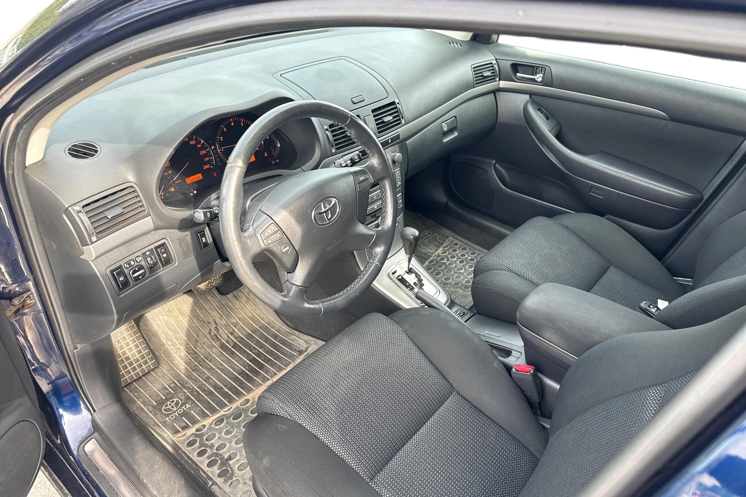 met. sininen Toyota Avensis 2008 kuva 3.