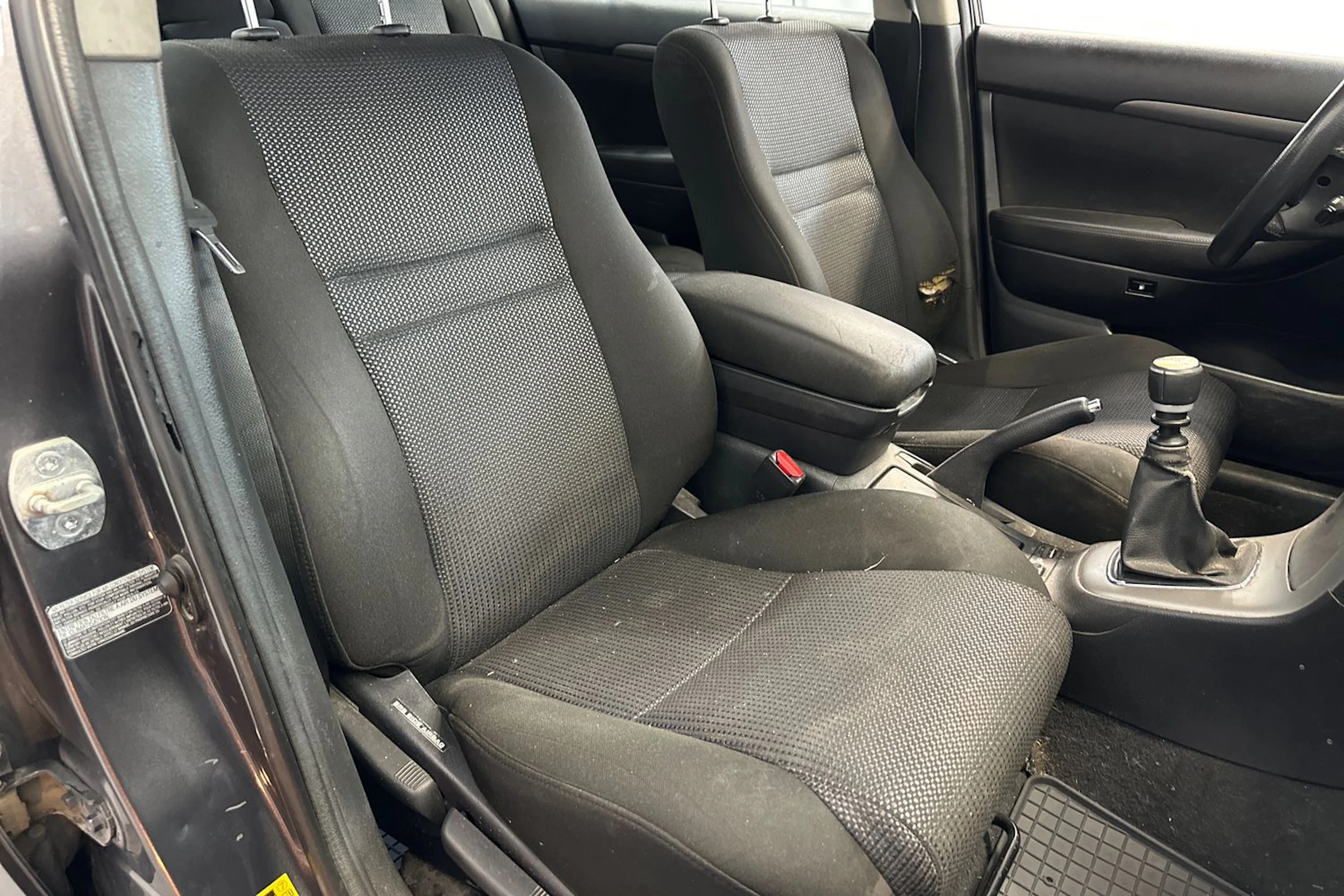 Harmaa Toyota AVENSIS 2008 kuva 13.