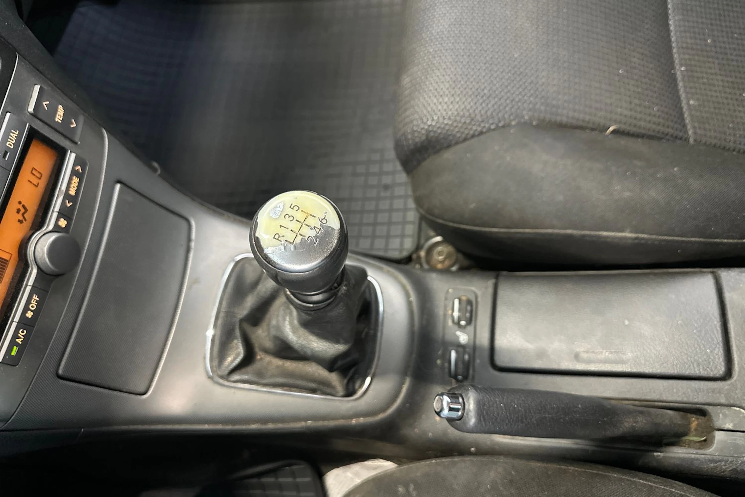 Harmaa Toyota AVENSIS 2008 kuva 23.