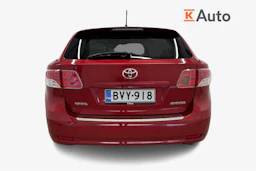 punainen Toyota Avensis 2009 kuva 3.