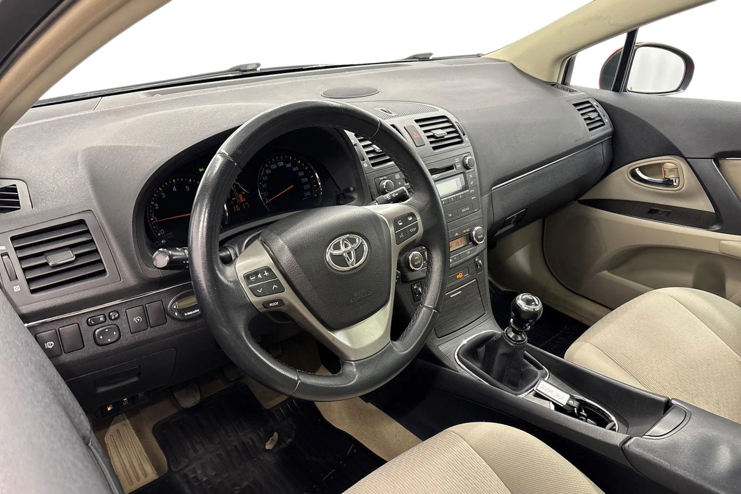 punainen Toyota Avensis 2009 kuva 6.