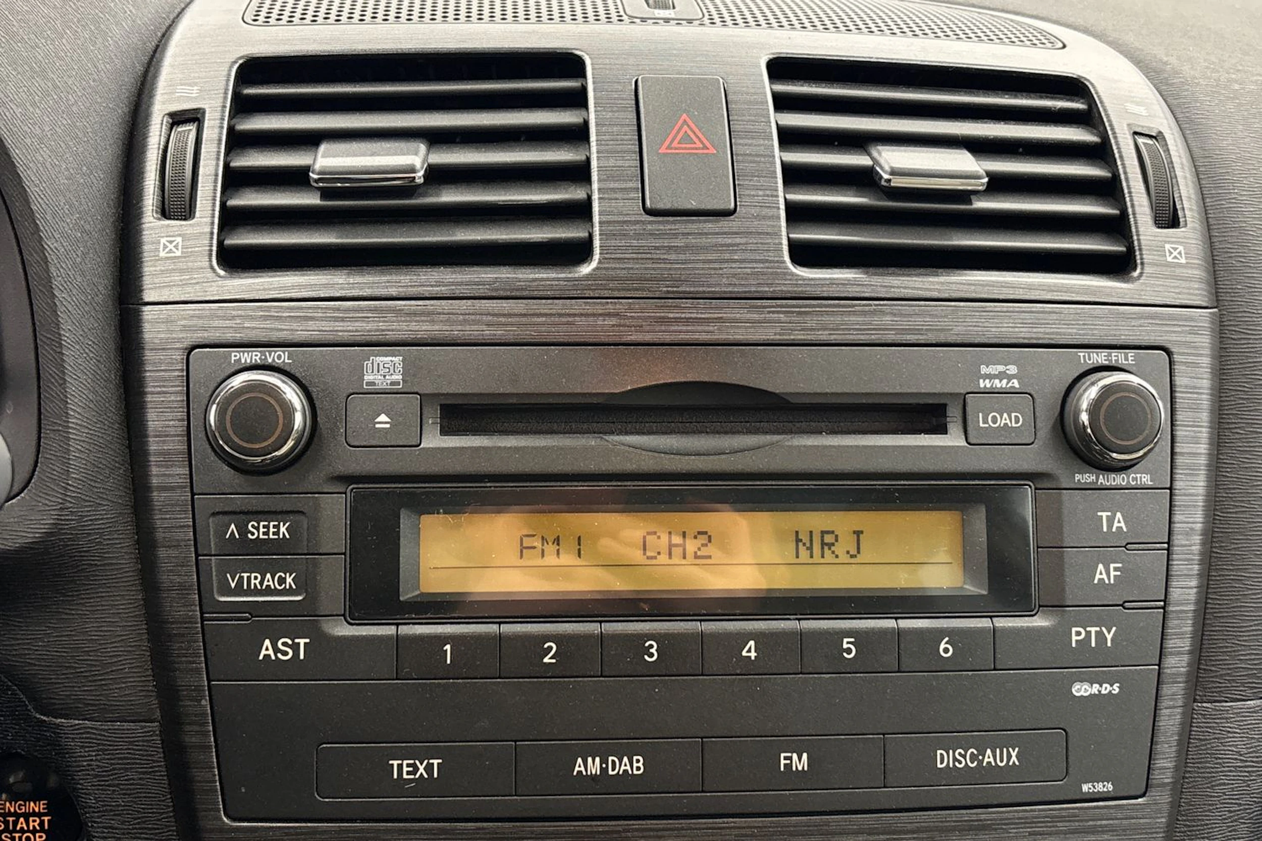 punainen Toyota Avensis 2009 kuva 14.