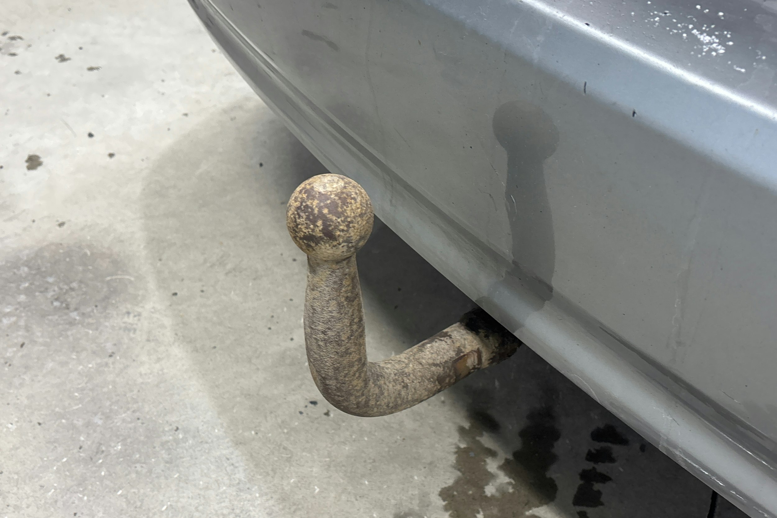 harmaa Toyota Avensis 2009 kuva 29.