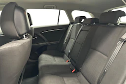 musta Toyota Avensis 2009 kuva 8.