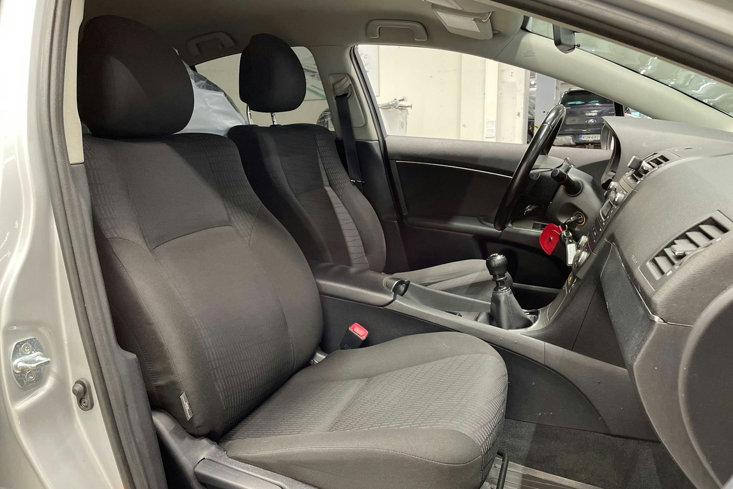 Hopea Toyota AVENSIS 2009 kuva 20.