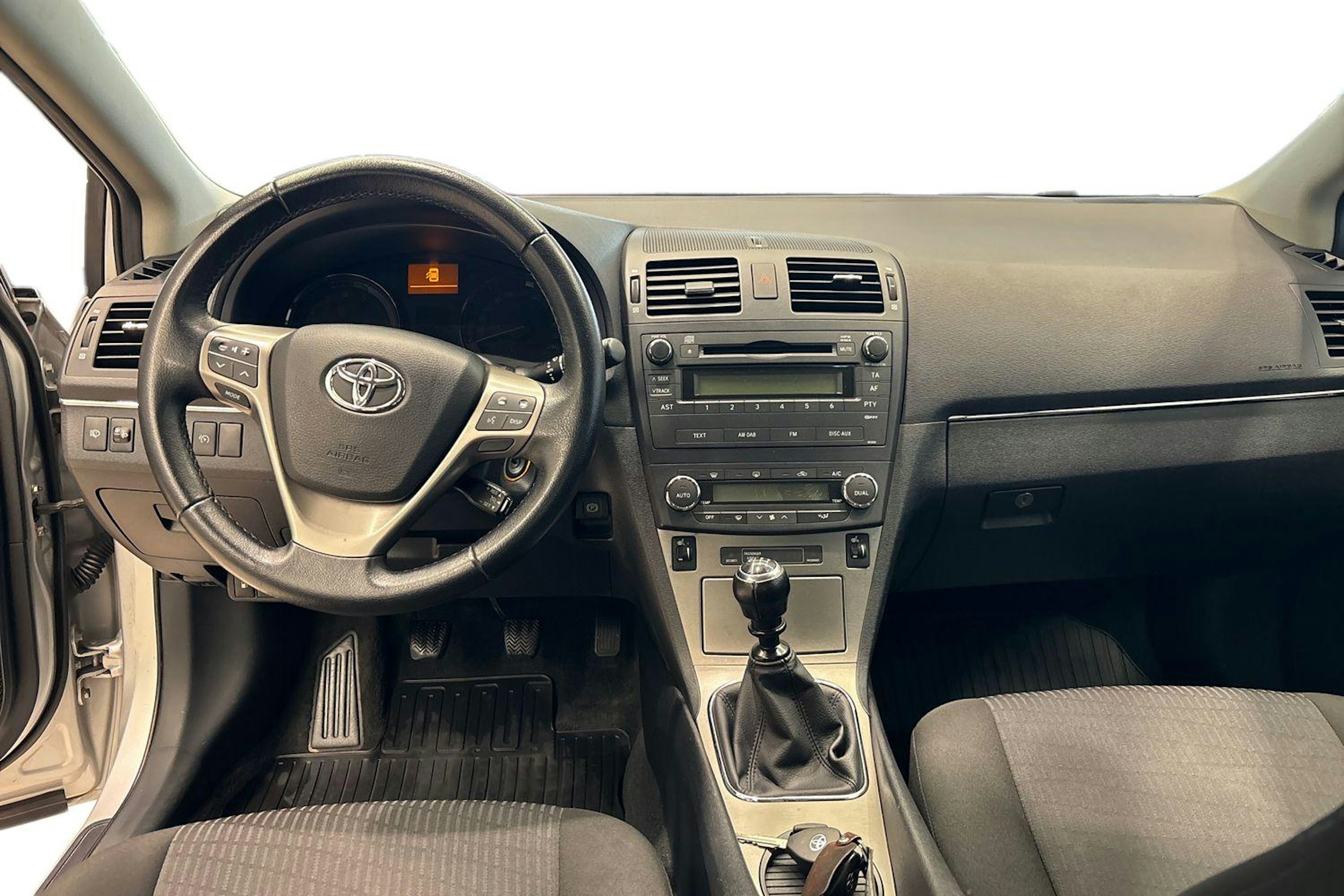 Hopea Toyota AVENSIS 2009 kuva 9.