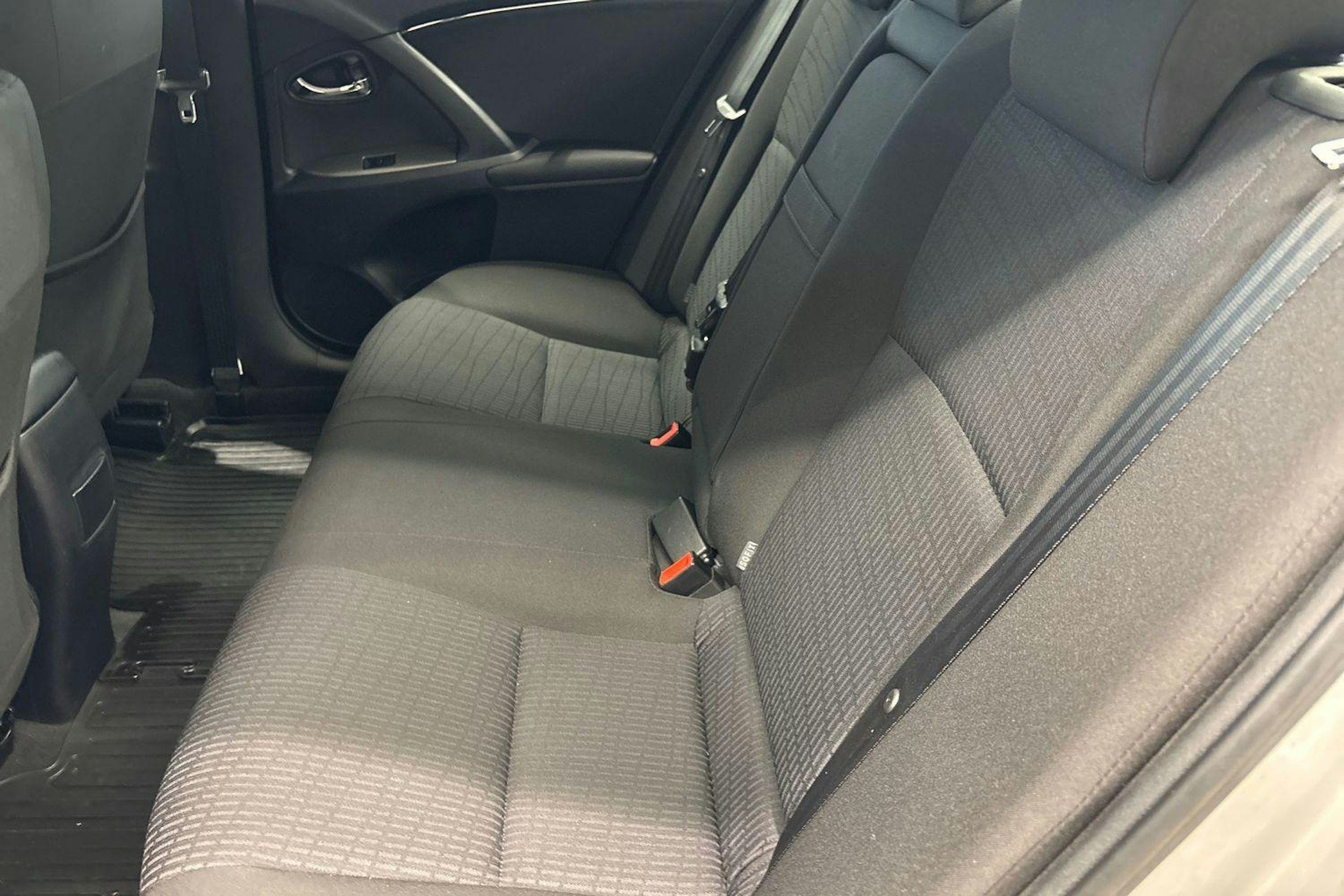 Hopea Toyota AVENSIS 2009 kuva 10.