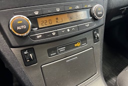 Hopea Toyota AVENSIS 2009 kuva 16.