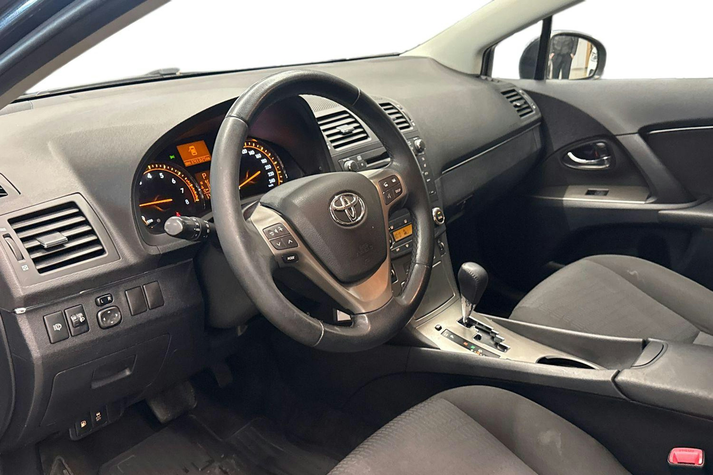 Sininen Toyota AVENSIS 2009 kuva 7.