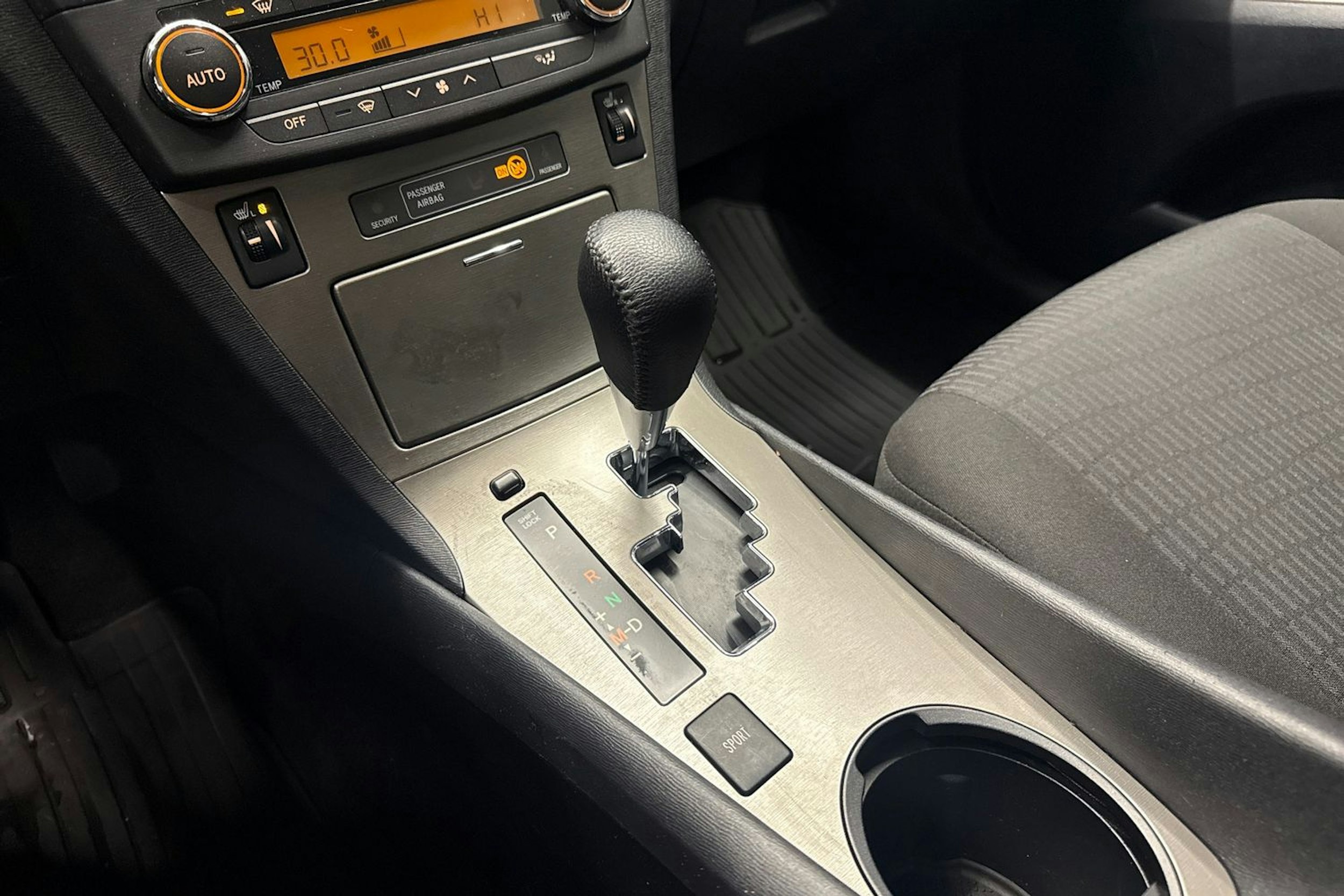 Sininen Toyota AVENSIS 2009 kuva 18.