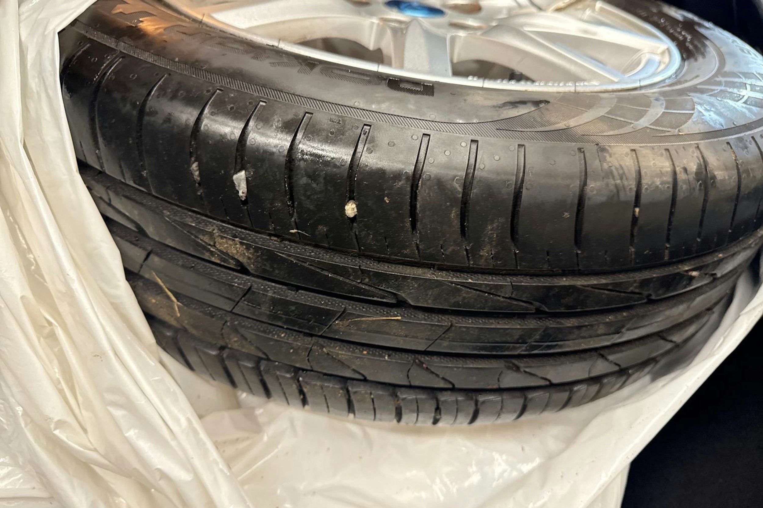 Sininen Toyota AVENSIS 2009 kuva 23.