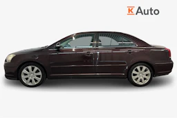 Punainen Toyota AVENSIS 2009 kuva 4.