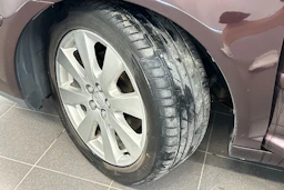 Punainen Toyota AVENSIS 2009 kuva 10.
