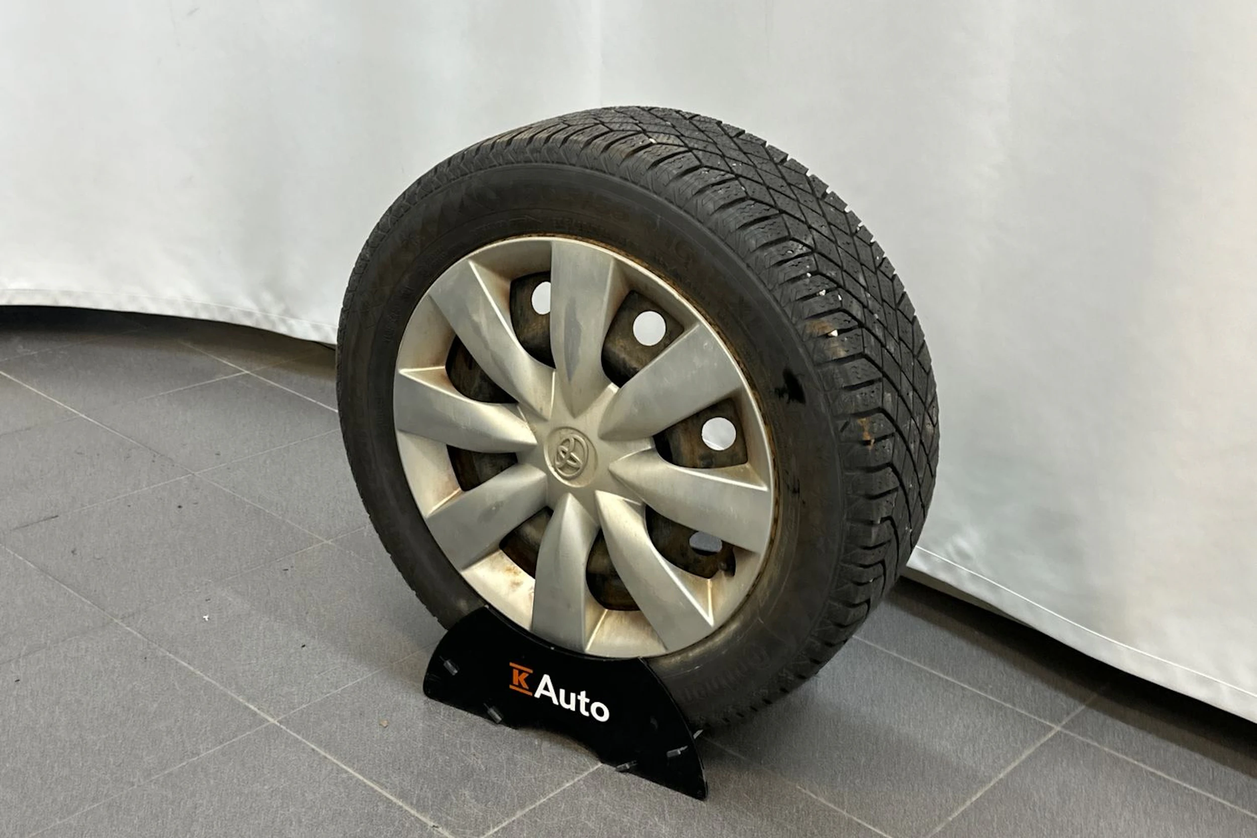 Punainen Toyota AVENSIS 2009 kuva 11.