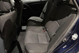 sininen Toyota Avensis 2010 kuva 10.