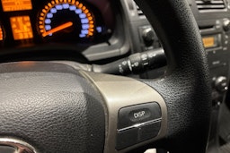 sininen Toyota Avensis 2010 kuva 18.