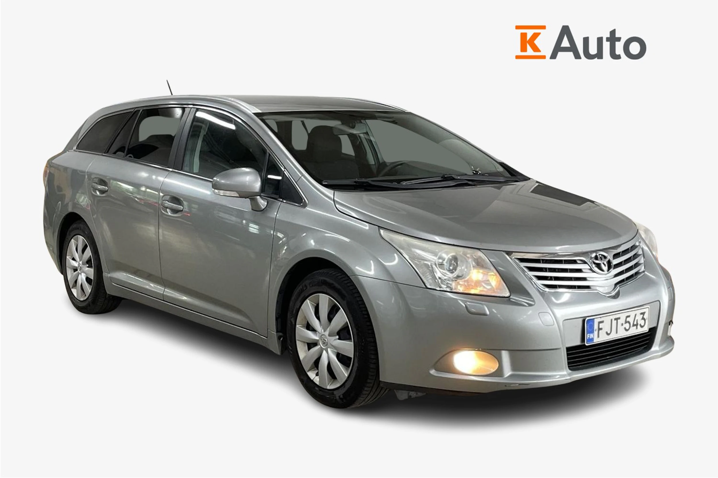 harmaa Toyota Avensis 2010 kuva 1.