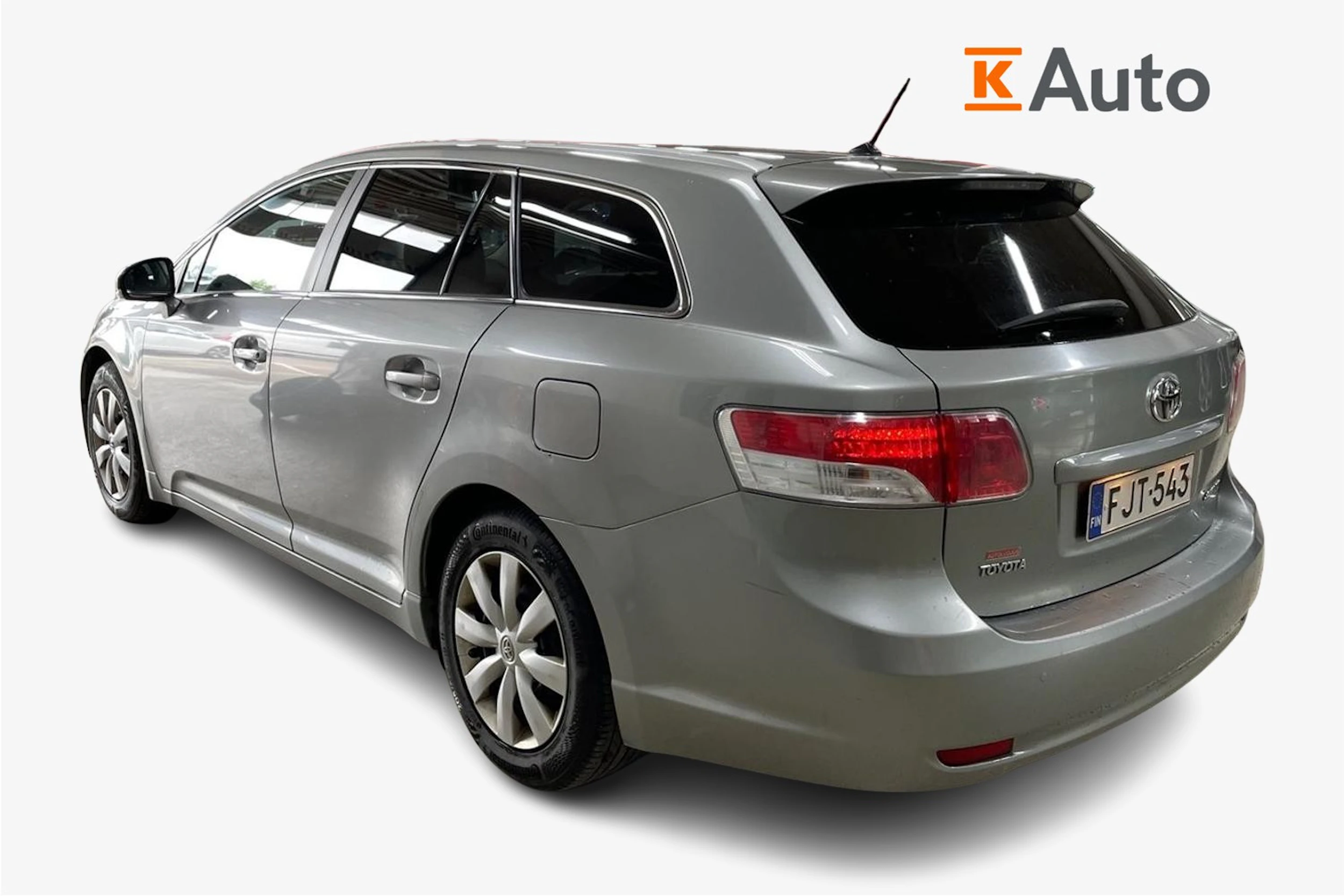 harmaa Toyota Avensis 2010 kuva 2.