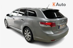 harmaa Toyota Avensis 2010 kuva 2.