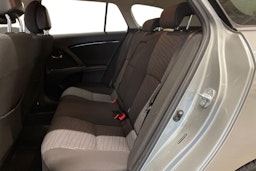 harmaa Toyota Avensis 2010 kuva 10.