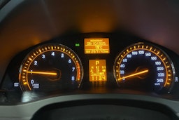 harmaa Toyota Avensis 2010 kuva 19.