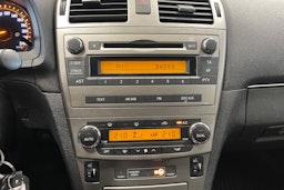 harmaa Toyota Avensis 2010 kuva 22.