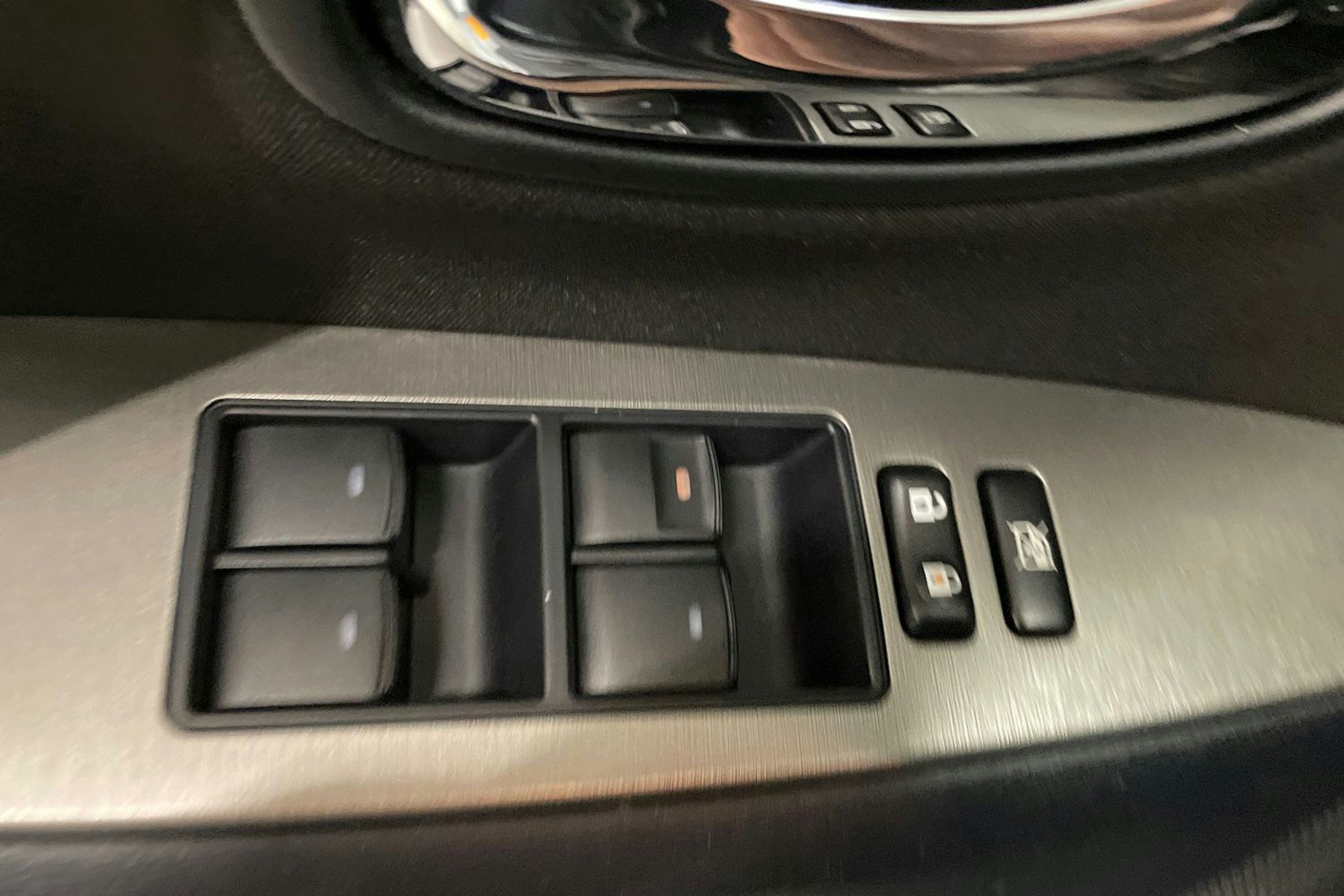 harmaa Toyota Avensis 2010 kuva 24.