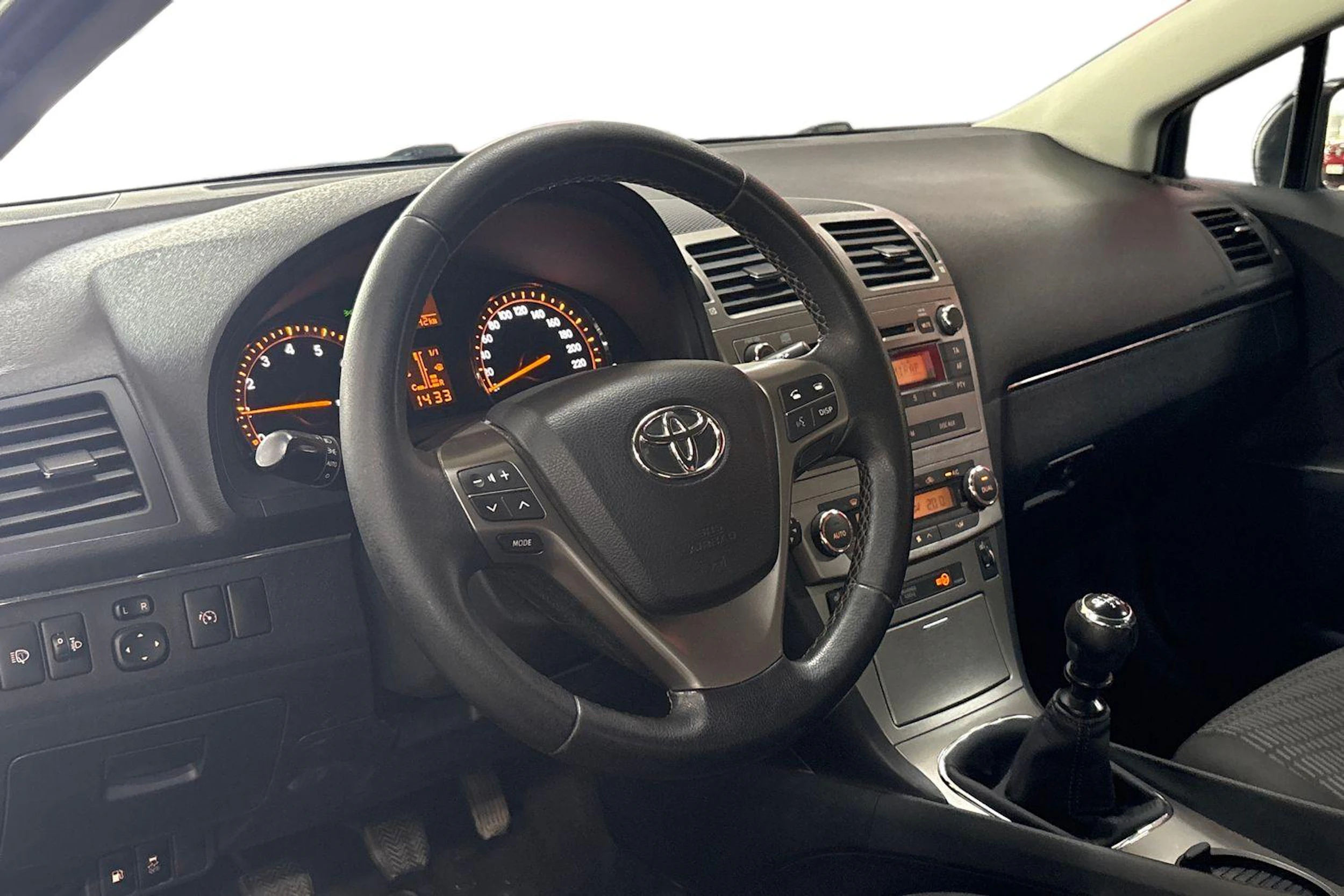 Harmaa Toyota AVENSIS 2010 kuva 8.