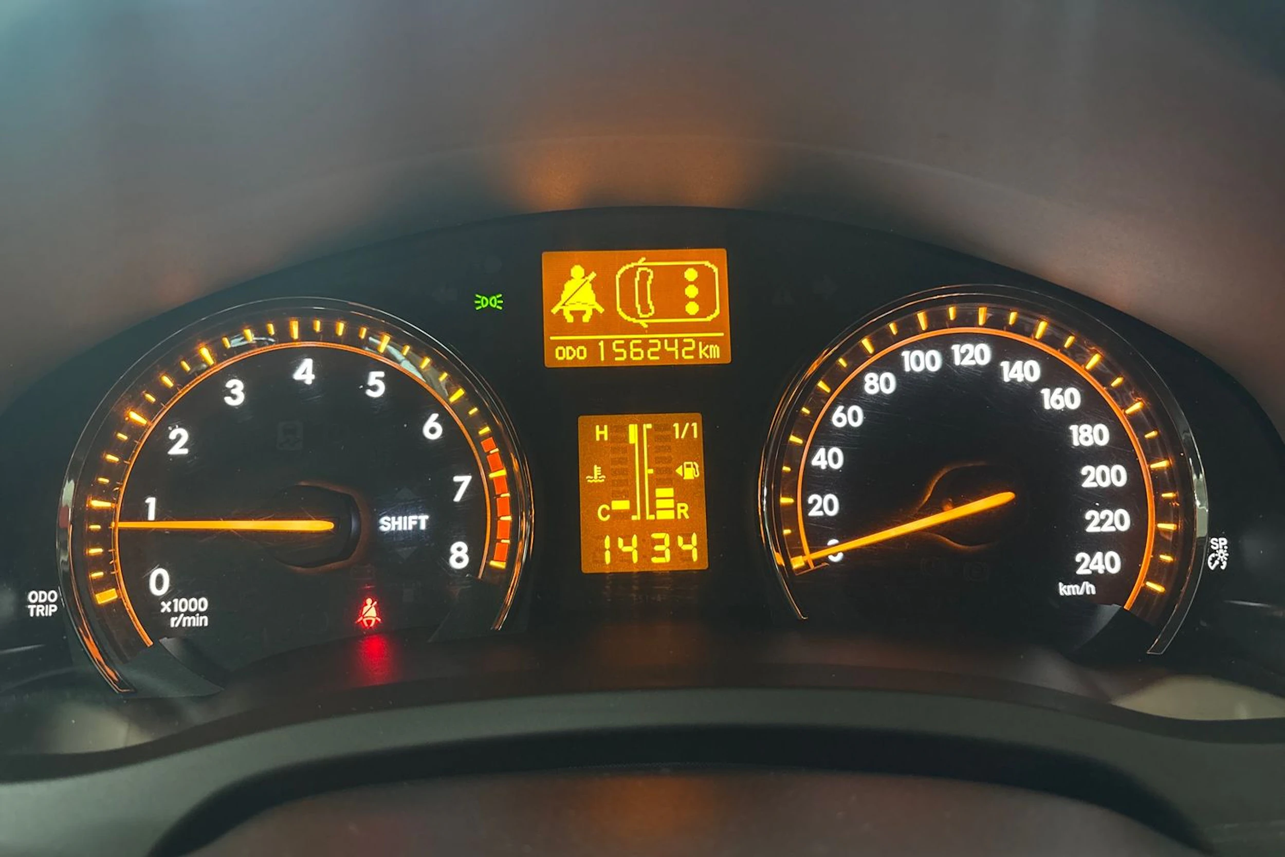 Harmaa Toyota AVENSIS 2010 kuva 16.