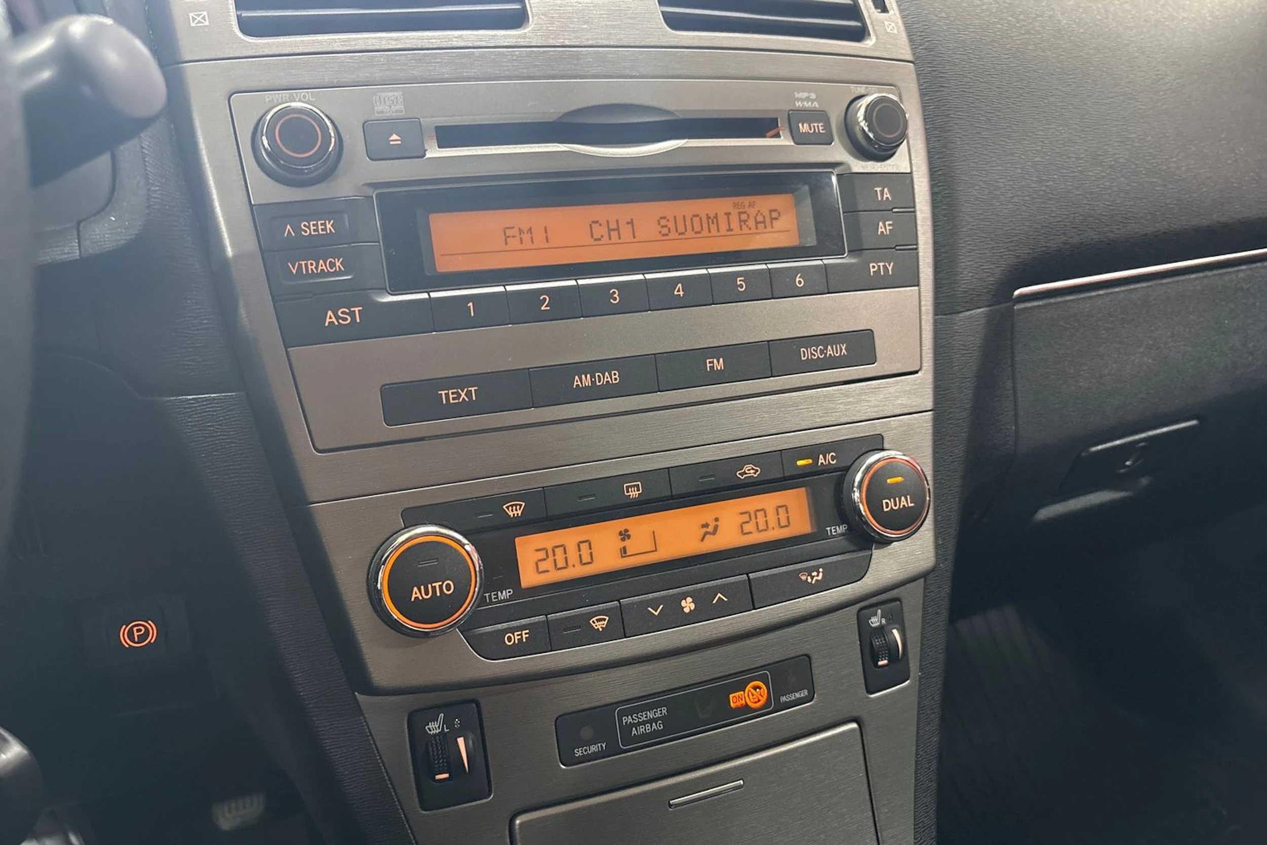 Harmaa Toyota AVENSIS 2010 kuva 17.
