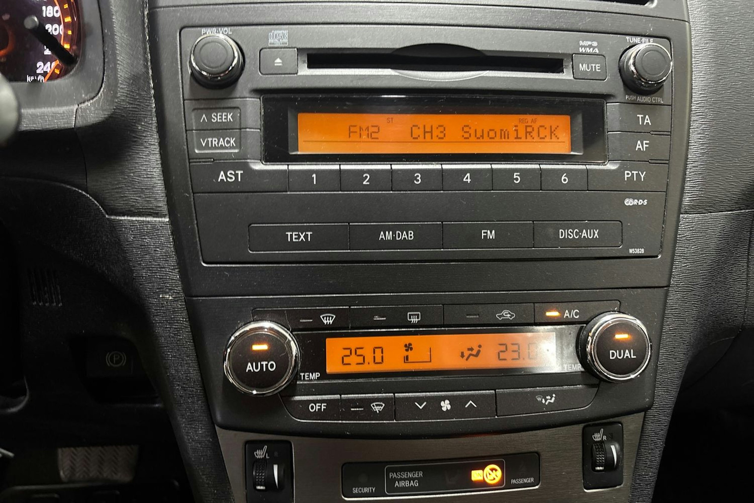 Harmaa Toyota AVENSIS 2010 kuva 15.