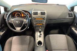 punainen Toyota Avensis 2011 kuva 7.