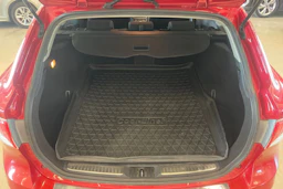 punainen Toyota Avensis 2011 kuva 24.