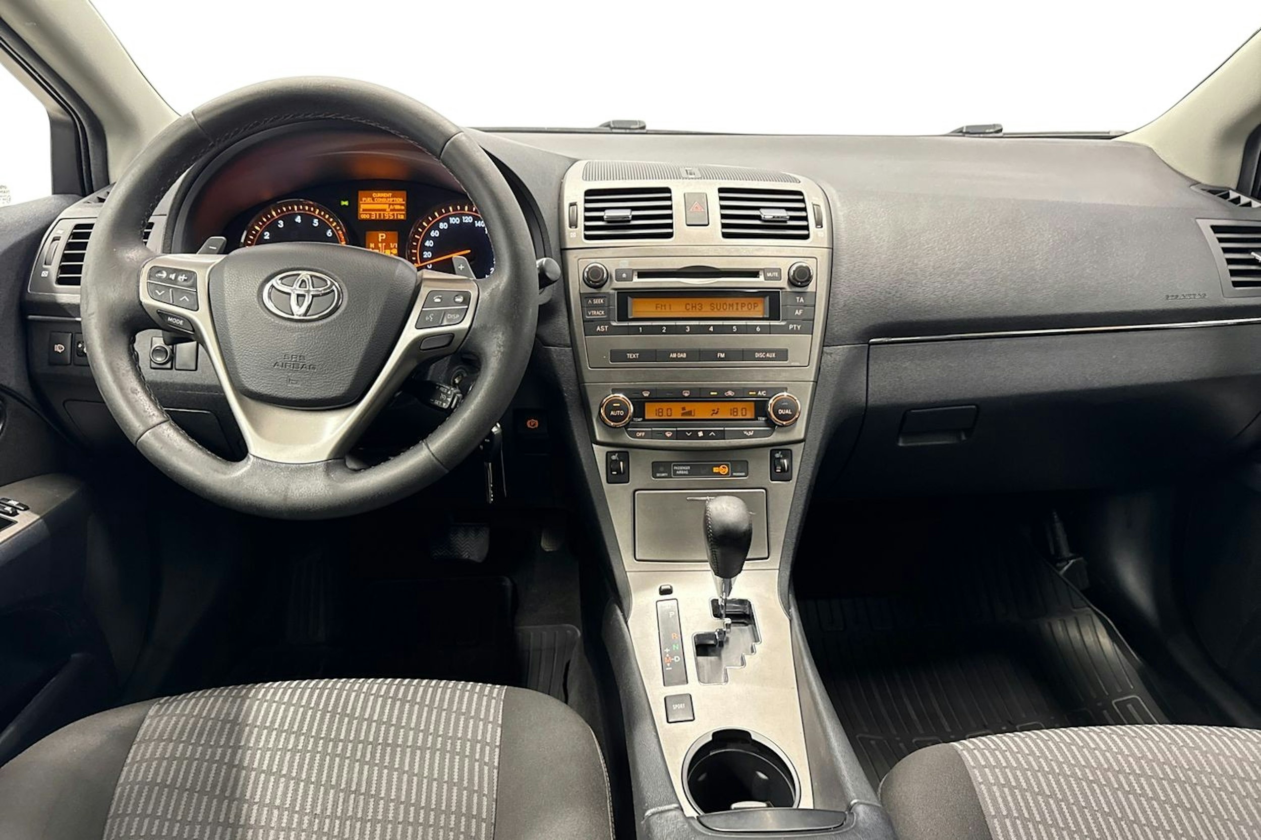 musta Toyota Avensis 2011 kuva 9.