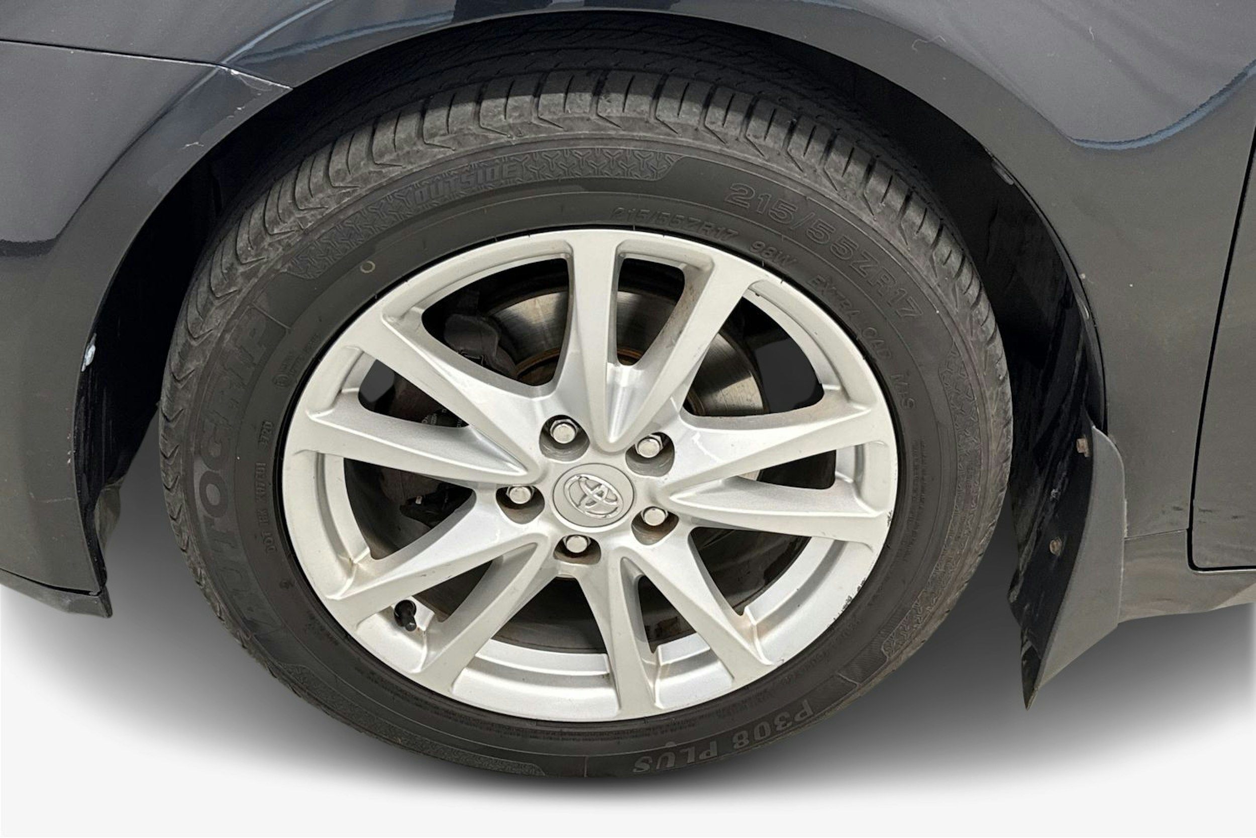 musta Toyota Avensis 2011 kuva 11.