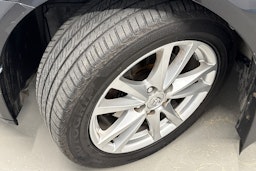 musta Toyota Avensis 2011 kuva 14.