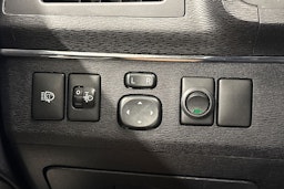 musta Toyota Avensis 2011 kuva 21.