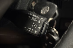 musta Toyota Avensis 2011 kuva 25.