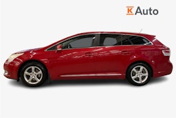 Punainen Toyota AVENSIS 2011 kuva 6.