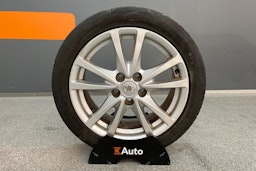 Punainen Toyota AVENSIS 2011 kuva 22.